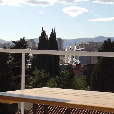 Holidays 15 Split