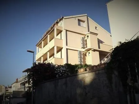 Holidays 15 Split