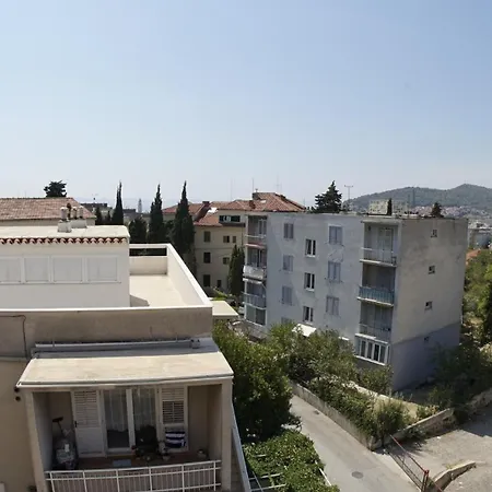 Holidays 15 * Split