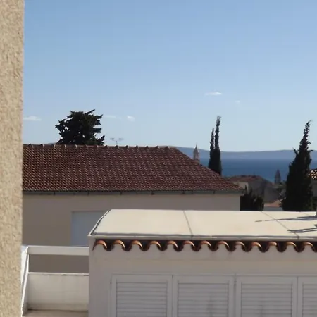 Holidays 15 * Split
