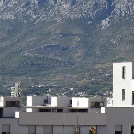 Holidays 15 * Split
